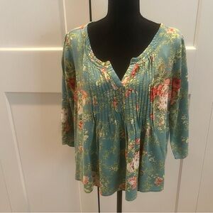 Chelsea & Violet Seafoam Green Floral Pintuck V-Neck Top